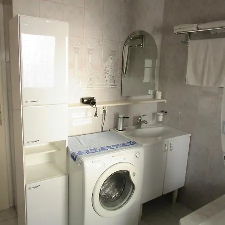 In Pula/istrien 11382 Apartman *