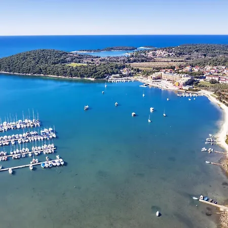 In - Istrien 11382 아파트 풀라